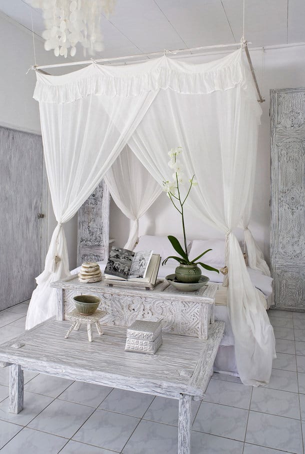 Dreamy canopy bed diy