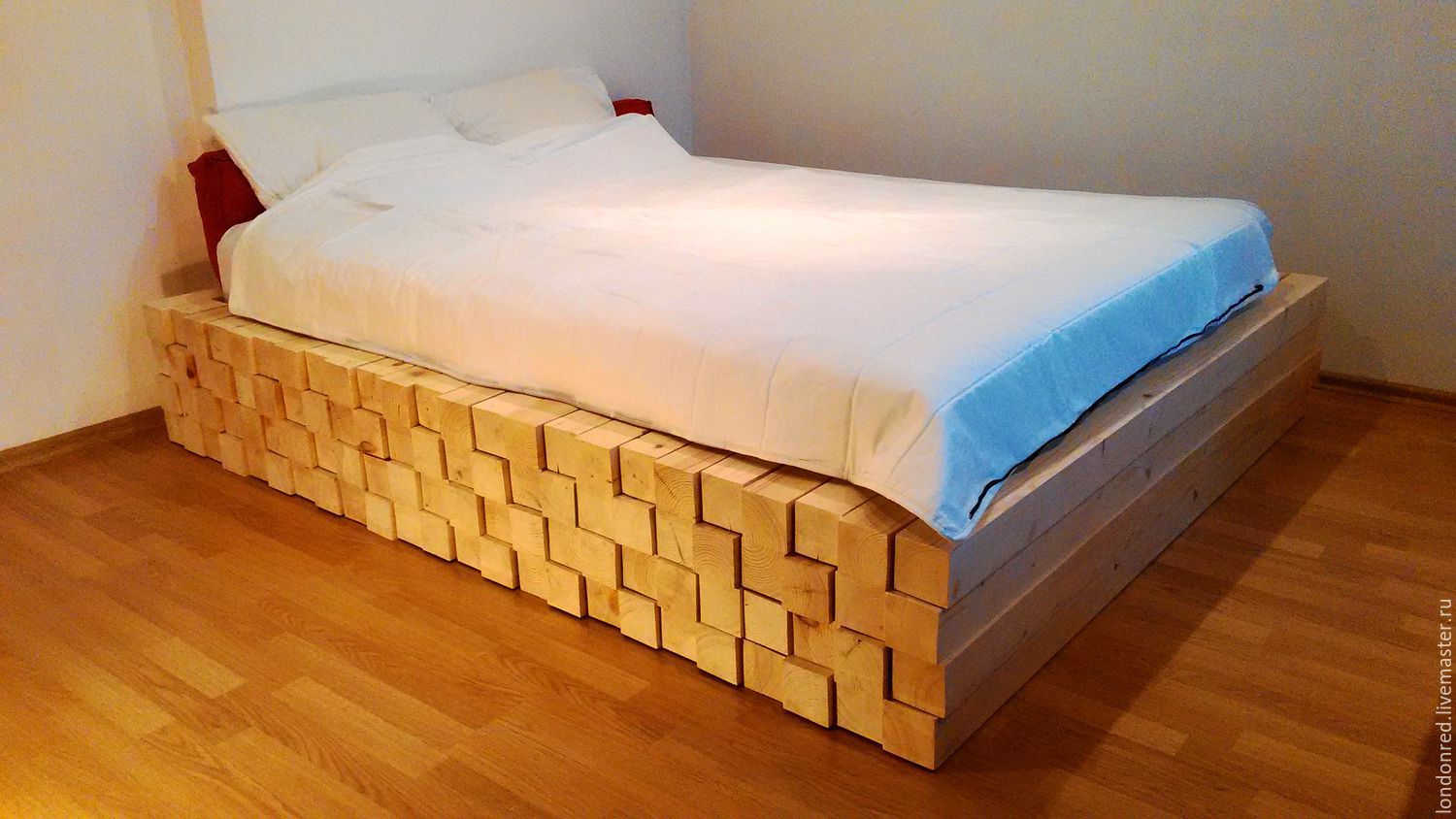 Кровать из брусков